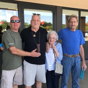 Meet your Posher, Robert